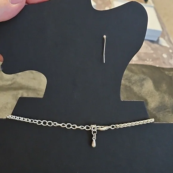 Silver Necklace and Earring Set with Green Glass Accent - Picture 8 of 9